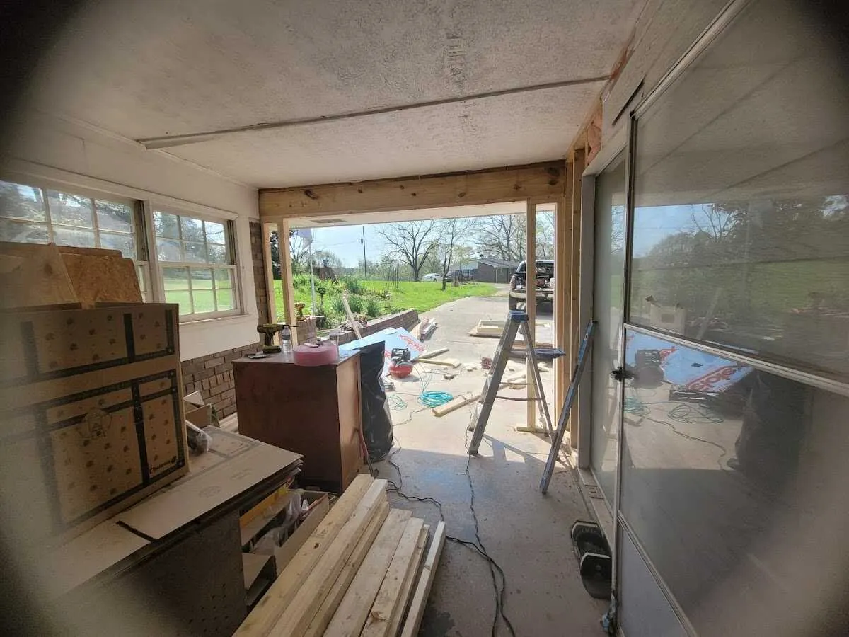 Air movers and dehumidifier for Drying & Dehumidification in Chesterfield